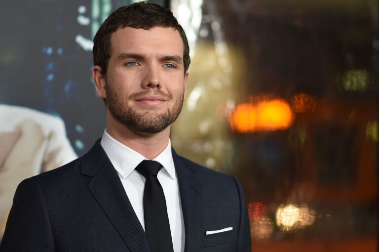 Alles über Austin Swift: Von der Biografie bis zu seiner bemerkenswerten Reise austin swift
