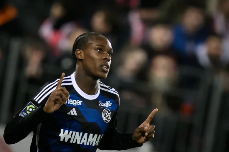 West Ham United könnte im Kampf um Emanuel Emegha mit Newcastle United konkurrieren Emanuel Emegha