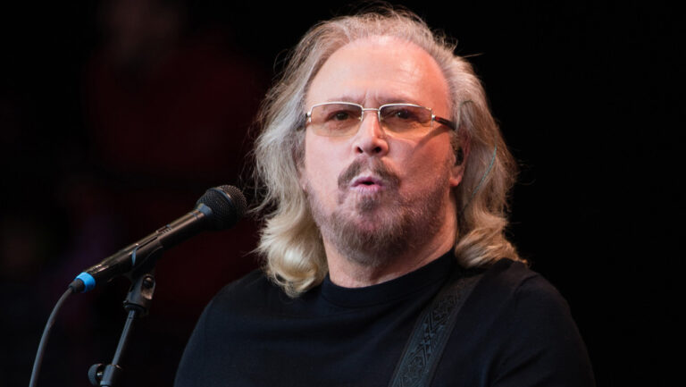 Barry Gibb Todesursache – Biografie, Karriere und Vermächtnis barry gibb todesursache